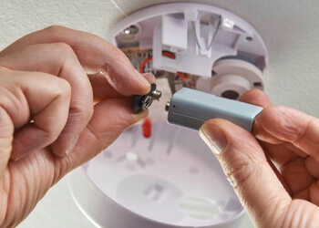 smoke alarm installer brisbane